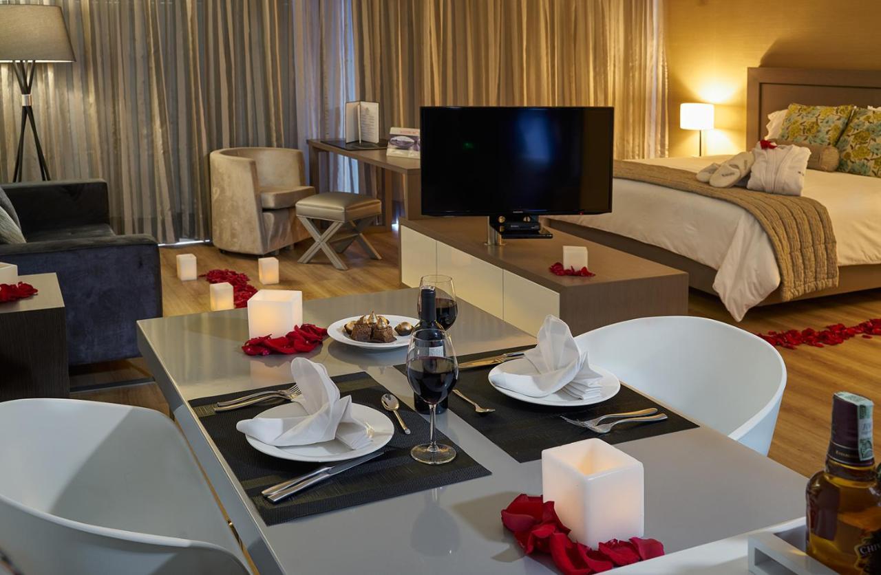 Hotel 100 Luxury Suites By Preferred Bogota Luaran gambar A suite at the hotel
