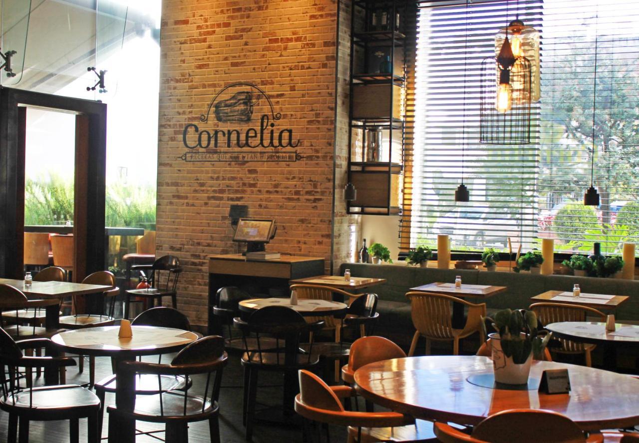 Hotel 100 Luxury Suites By Preferred Bogota Luaran gambar Cornelia