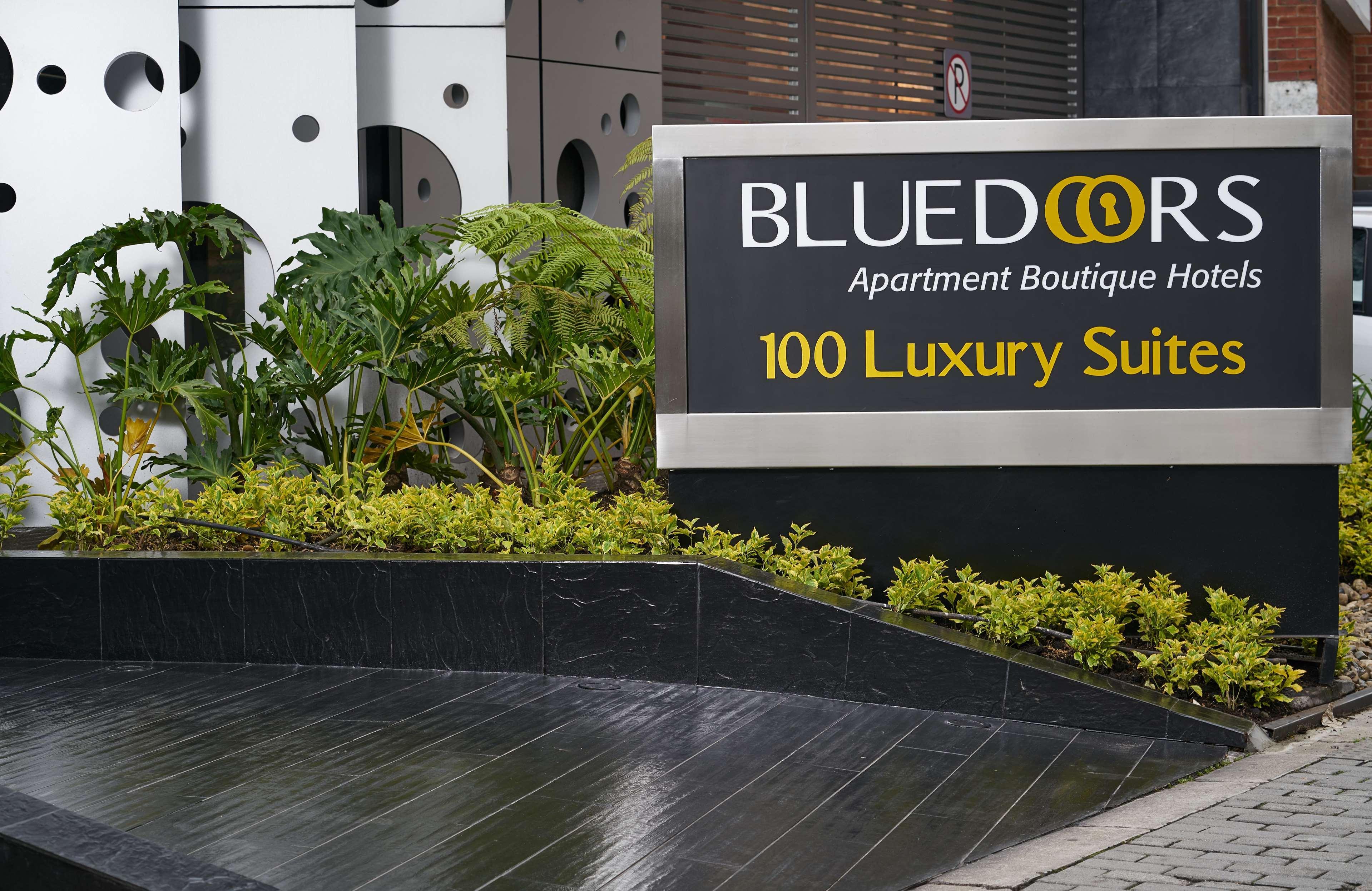 Hotel 100 Luxury Suites By Preferred Bogota Luaran gambar Bluedors