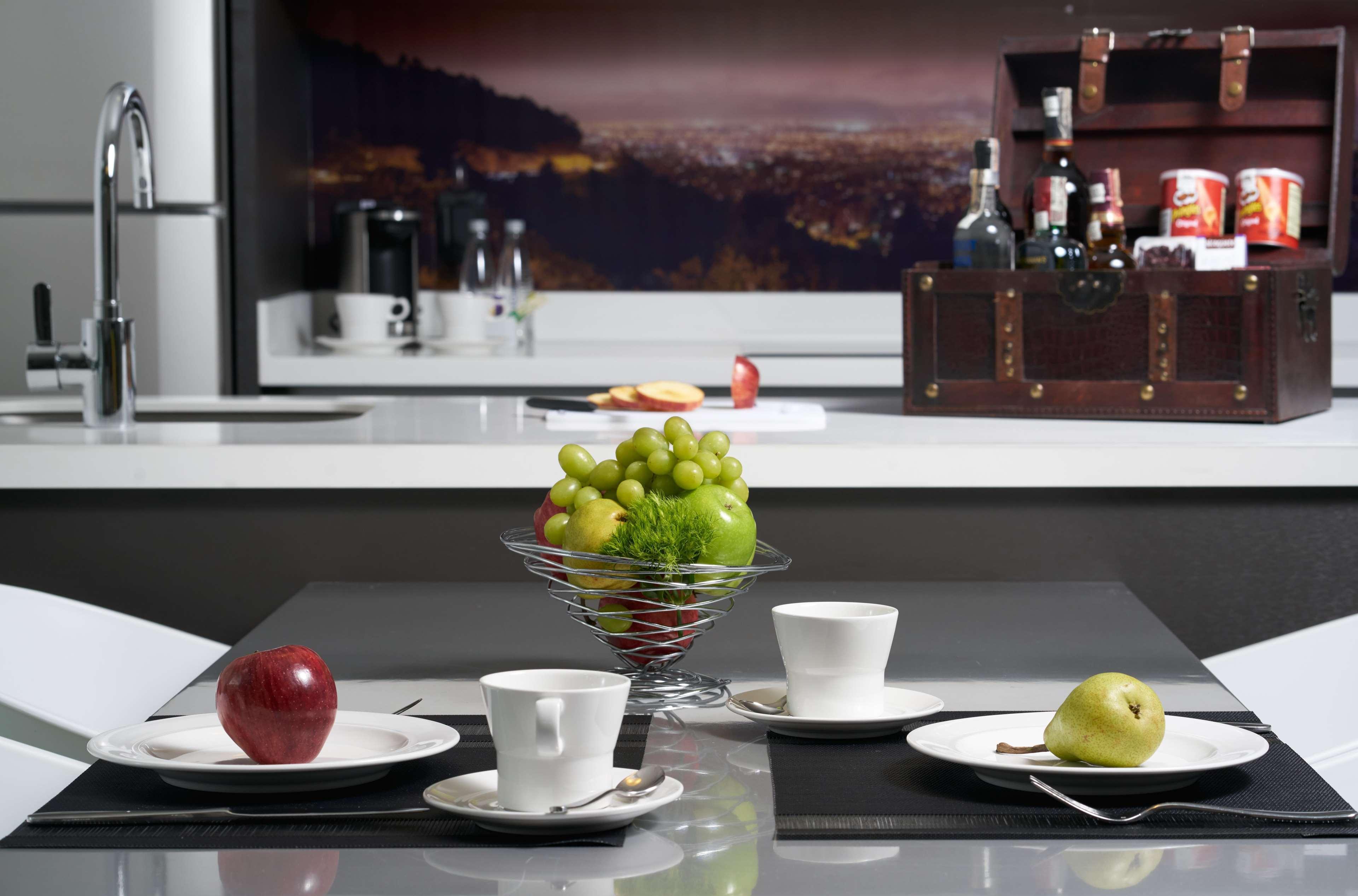 Hotel 100 Luxury Suites By Preferred Bogota Luaran gambar A kitchen with a built-in coffee machine