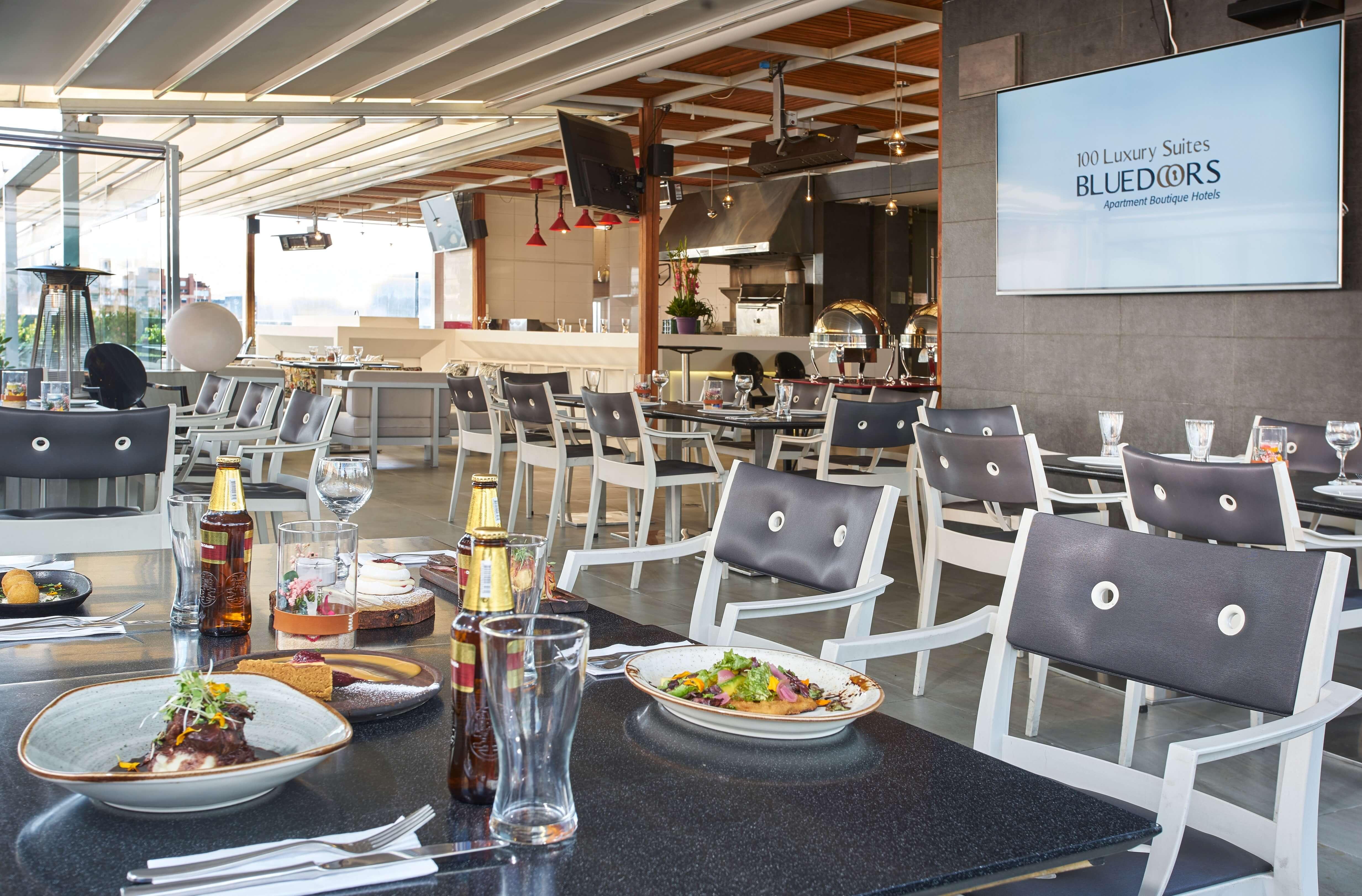Hotel 100 Luxury Suites By Preferred Bogota Luaran gambar The interior of the restaurant
