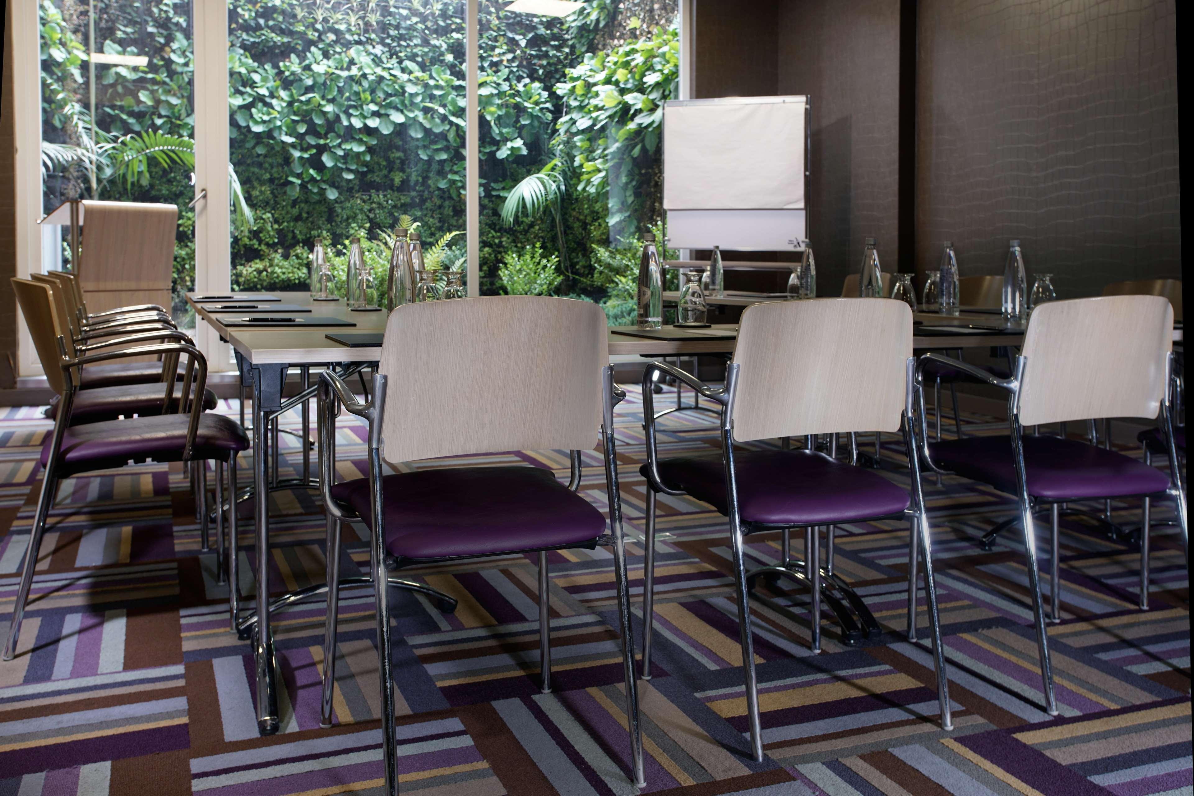Hotel 100 Luxury Suites By Preferred Bogota Luaran gambar Meeting room