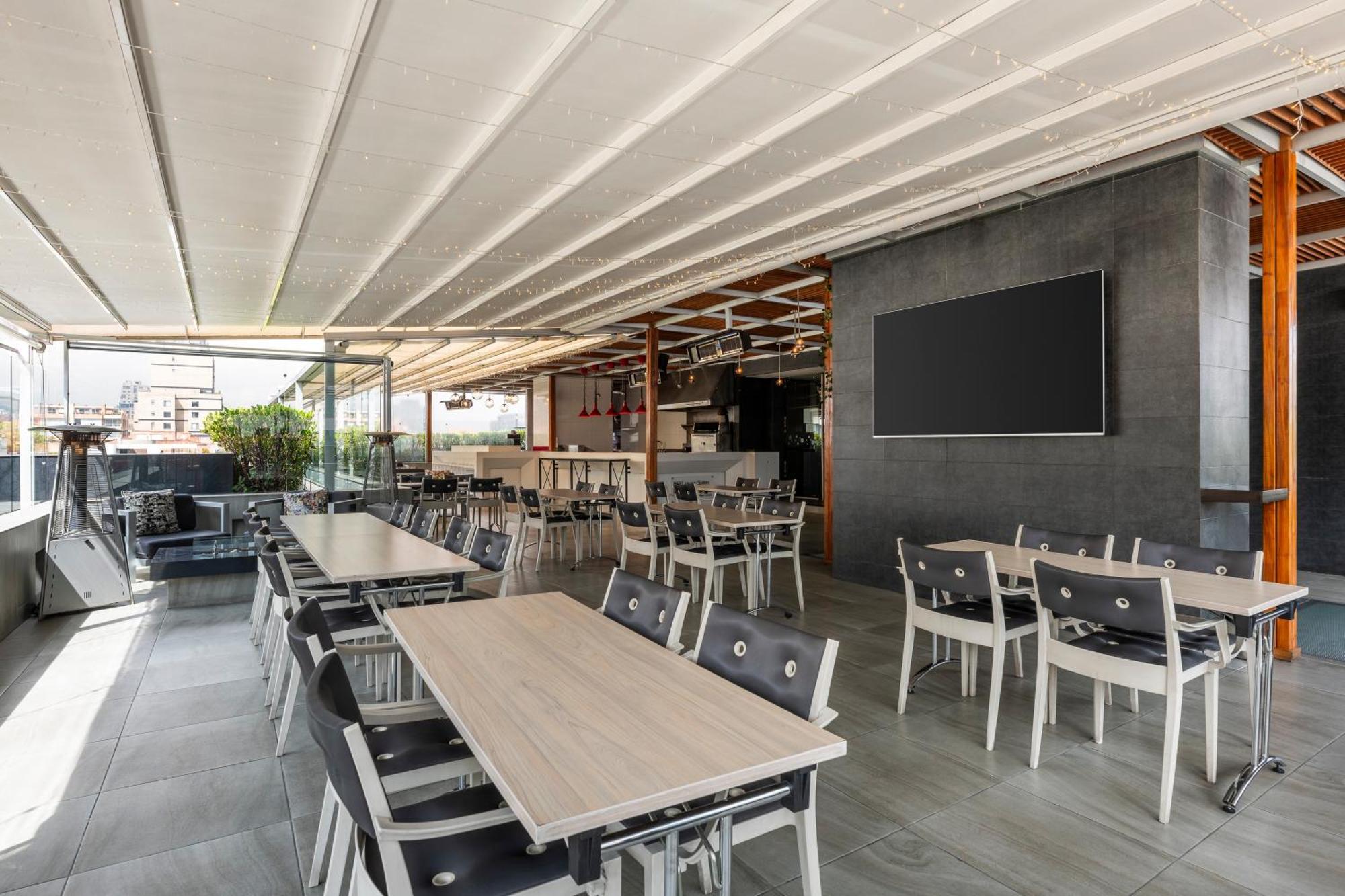 Hotel 100 Luxury Suites By Preferred Bogota Luaran gambar The restaurant