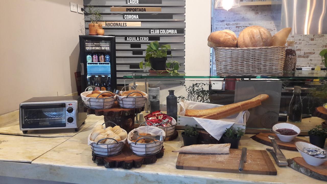 Hotel 100 Luxury Suites By Preferred Bogota Luaran gambar A typical breakfast buffet at a hotel