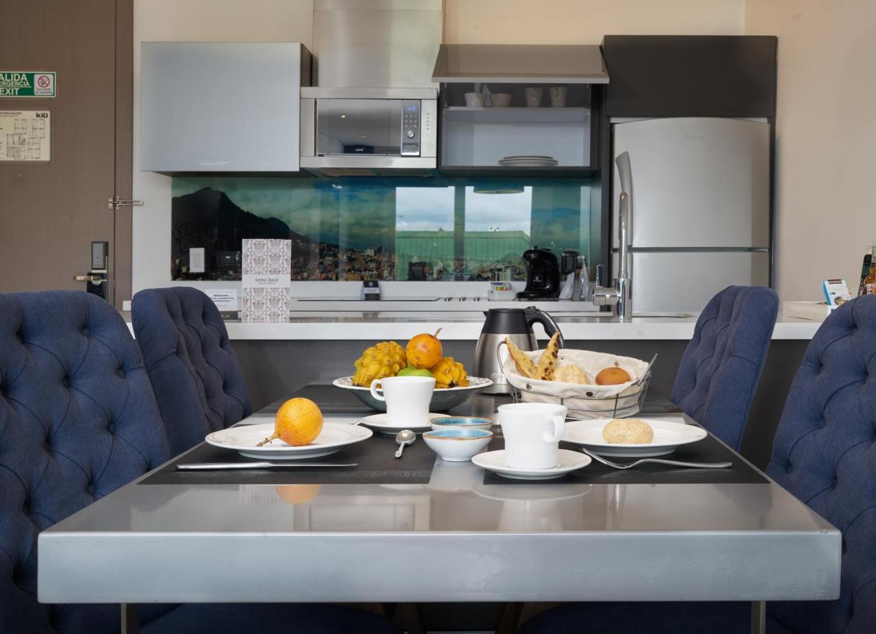 Hotel 100 Luxury Suites By Preferred Bogota Luaran gambar A modern kitchen